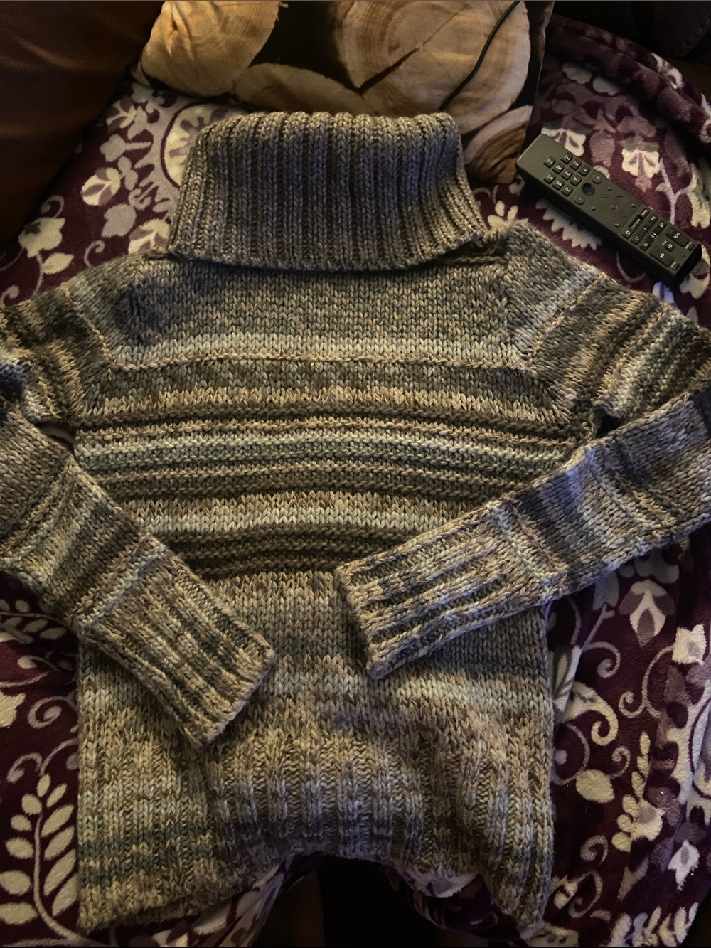 Women's Ribbed Turtleneck Sweater in Heathered Gray-Brown